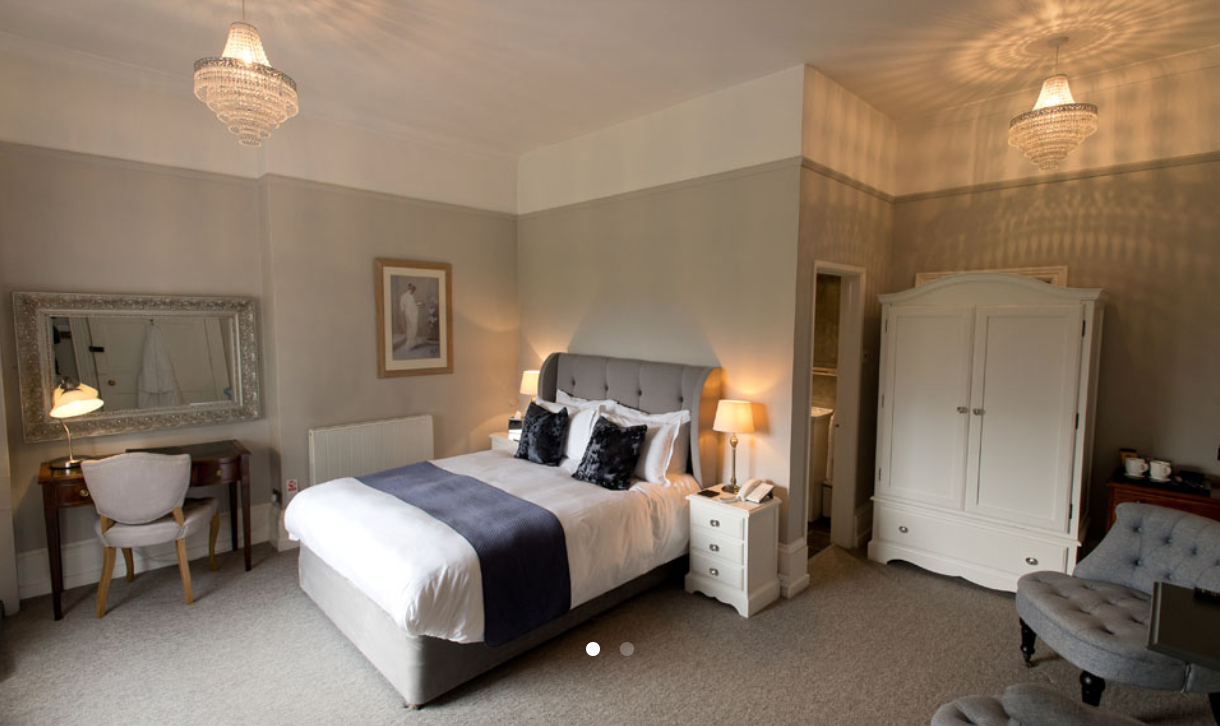 Shelley Room with chandelier